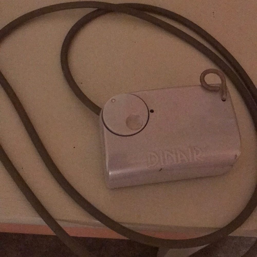 Dinair airbrush compressor